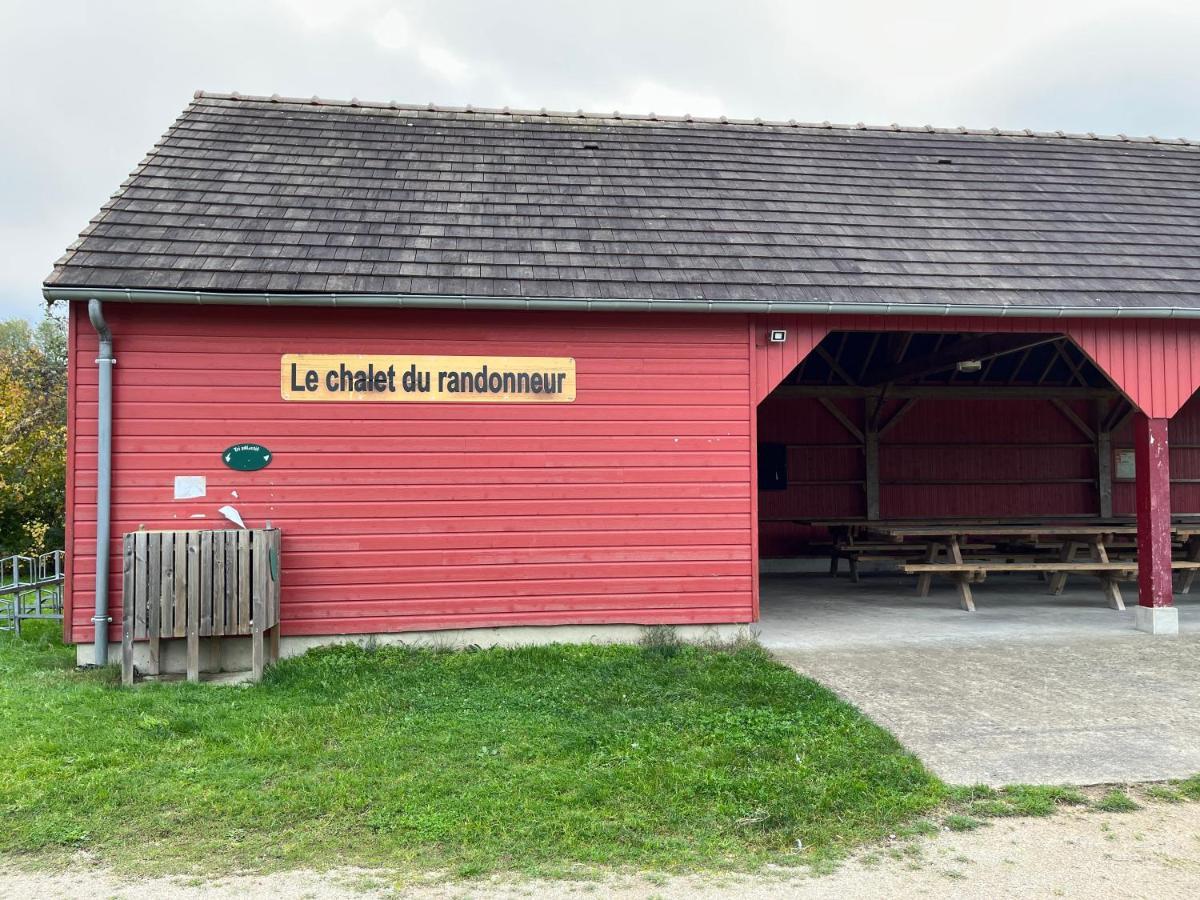 Les Maisonnettes Du Lac - Base De Loisirs Lavare Exterior photo